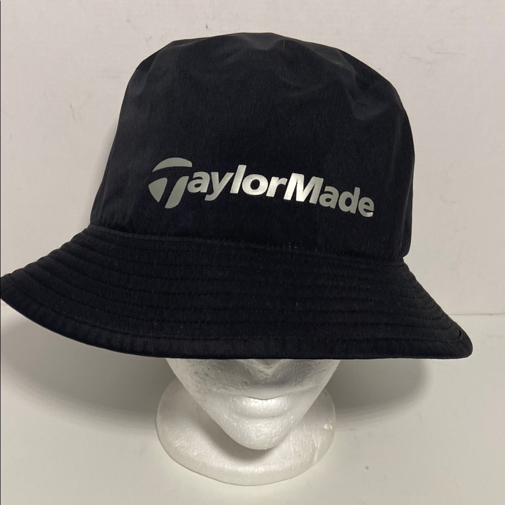 TaylorMade “Storm” Bucket Hat Womens Sz Small
